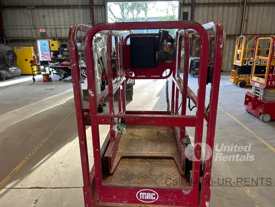 2018 MEC MICRO 19 Scissor Lift