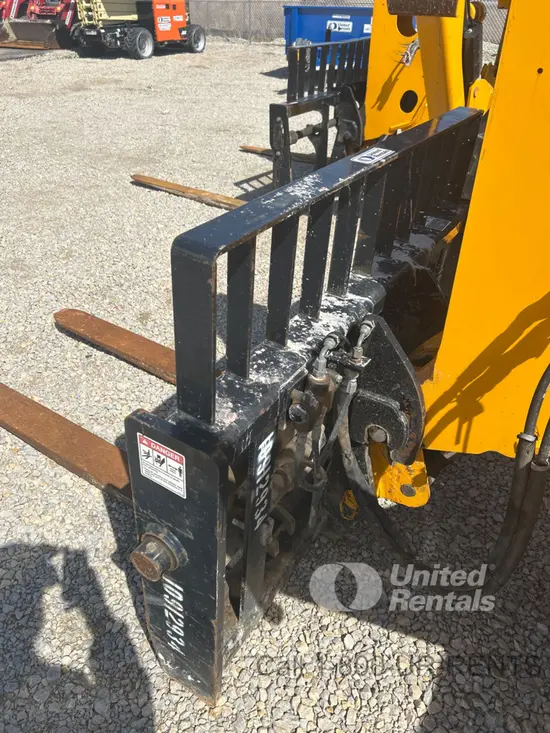 2019 JCB 400-7377 Attachment
