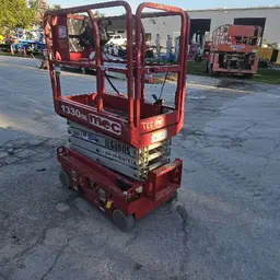 2017 MEC 1330SE Scissor Lift