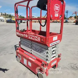 2019 MEC MICRO 19 Scissor Lift