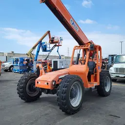 2014 SKYTRAK 6042 Forklift
