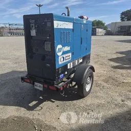 2021 Miller Welders Big Blue 500 Welder