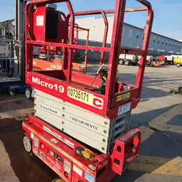 2018 MEC MICRO 19 Scissor Lift