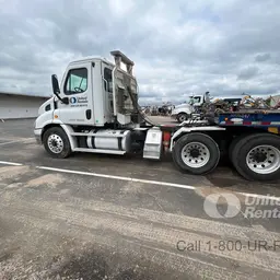 2020 Freightliner CA113DCD6X4