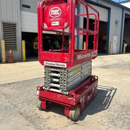 2018 MEC MICRO 19 Scissor Lift
