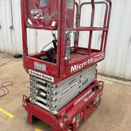 2019 MEC MICRO 19 Scissor Lift